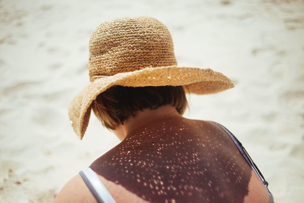 Sommerpflege mit festen Seifen - die richtige Pflege nach dem Sonnenbad